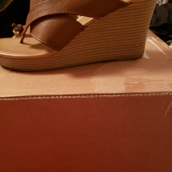 Arizona Sandals - Picture 3 of 8